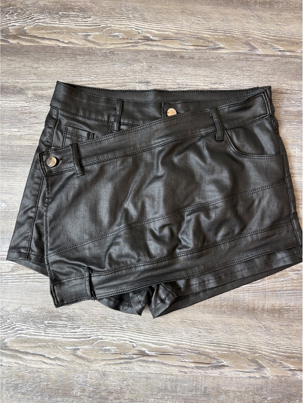 Black Faux Leather Coated High-Rise Shorts Size Med w Stretch